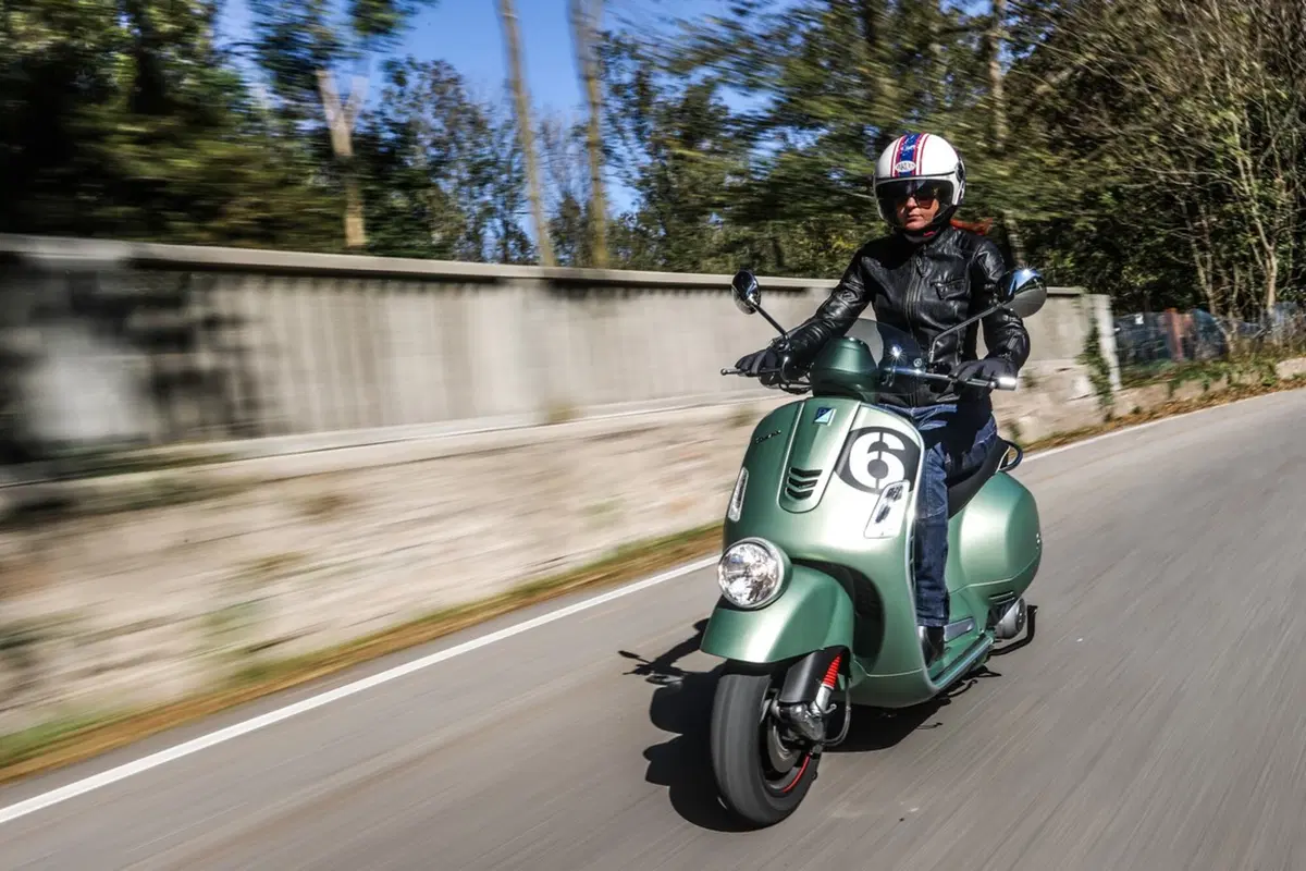 Vespa Sei Giorni (8)