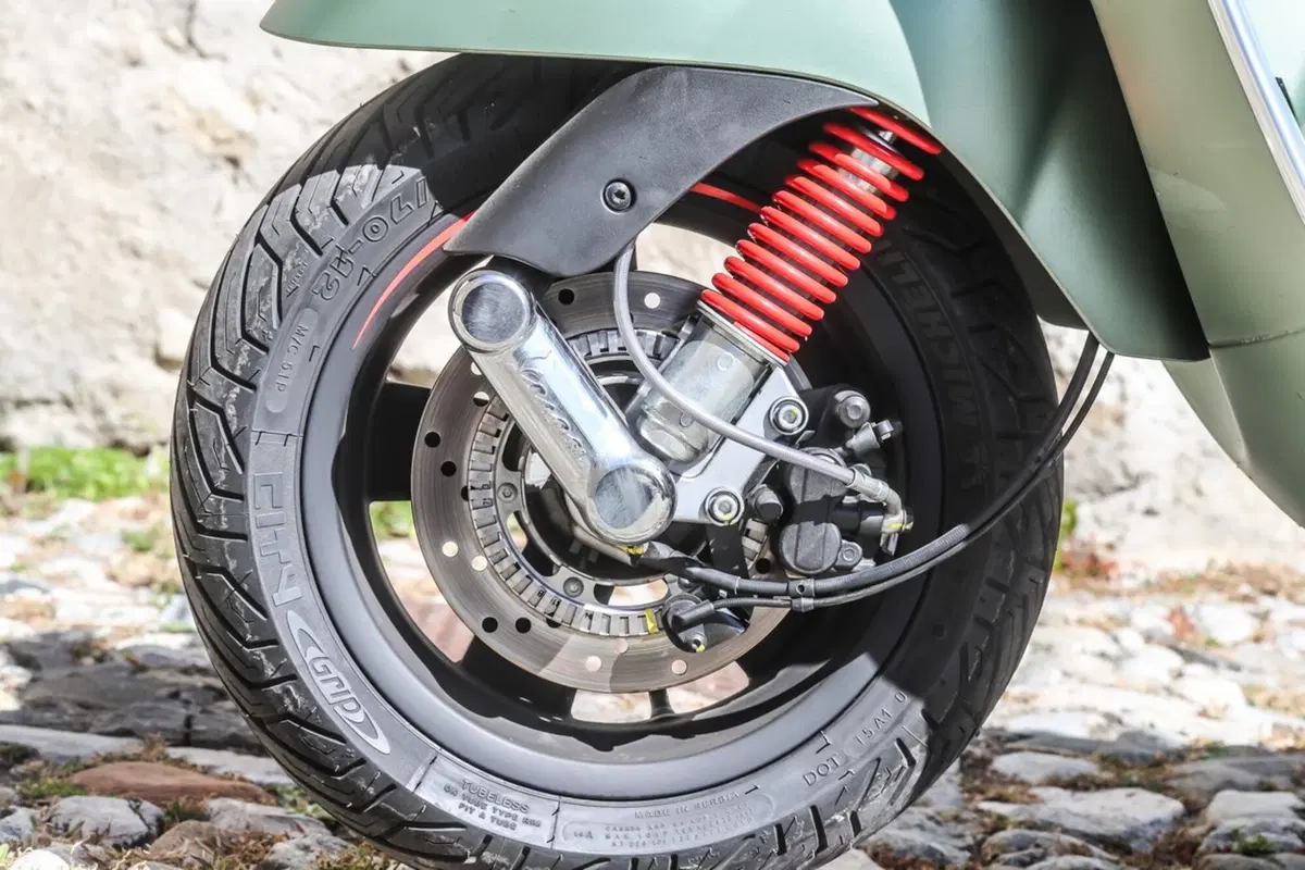 Vespa Sei Giorni (20)