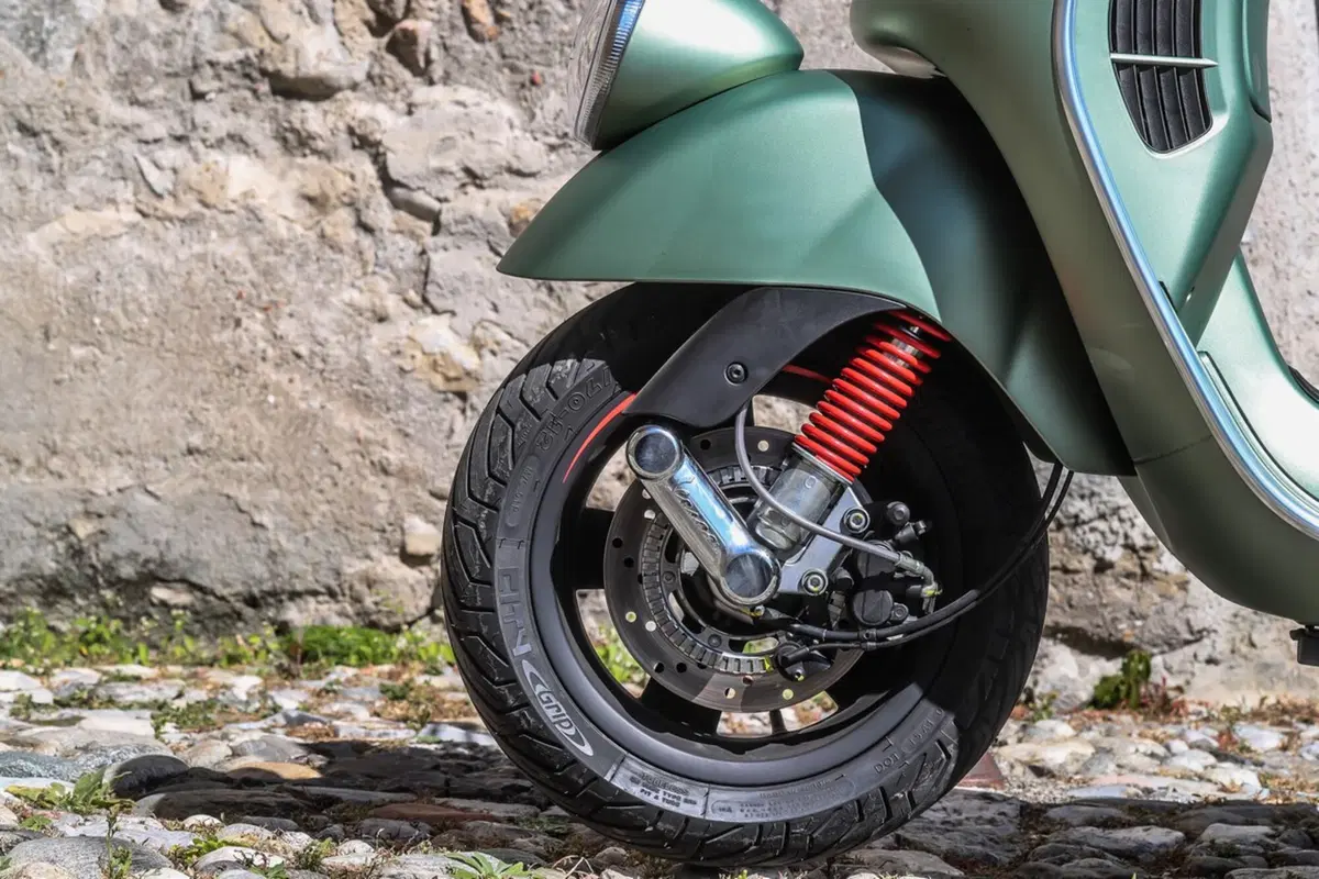 Vespa Sei Giorni (22)