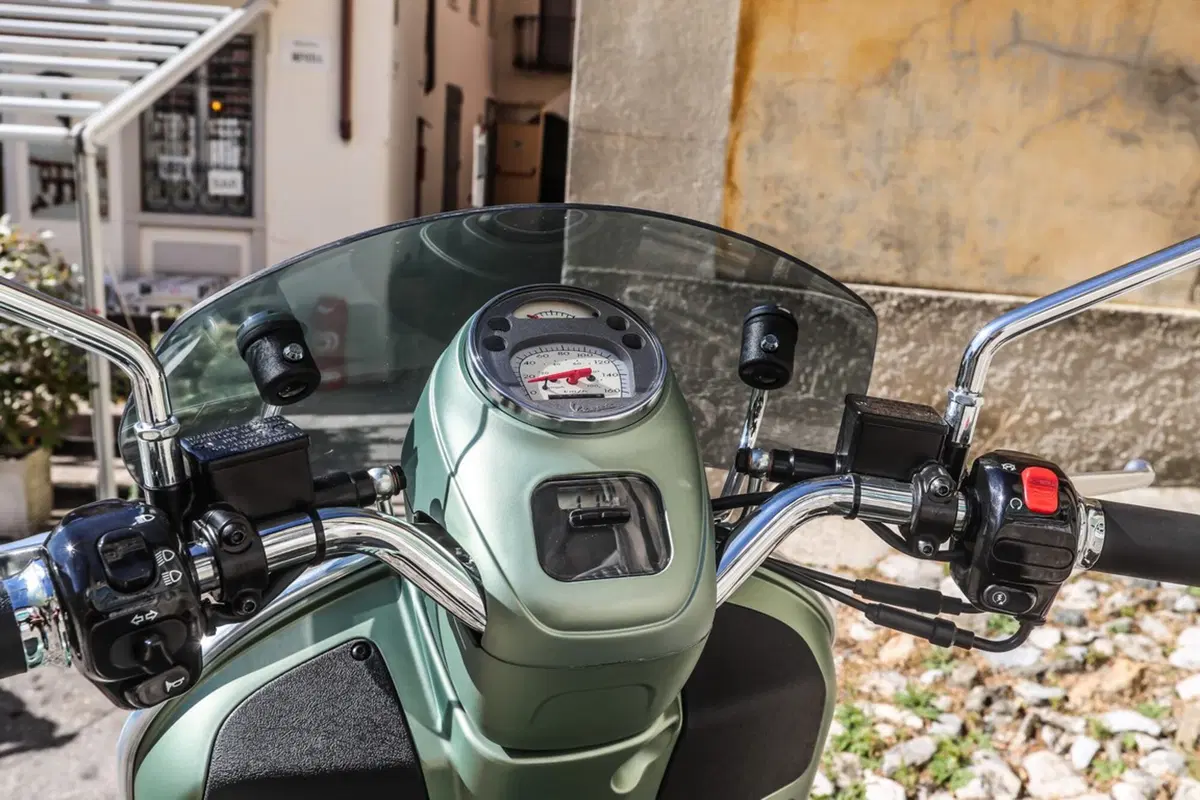 Vespa Sei Giorni (28)