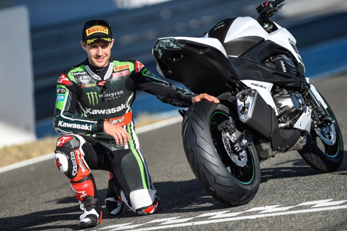 Jonathan Rea, campione del mondo 2015, testimonial Pirelli