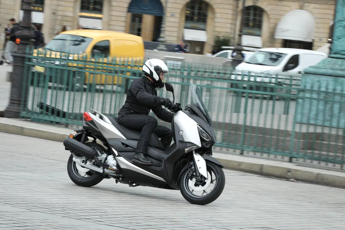 Yamaha X-MAX 125: la prova (4)