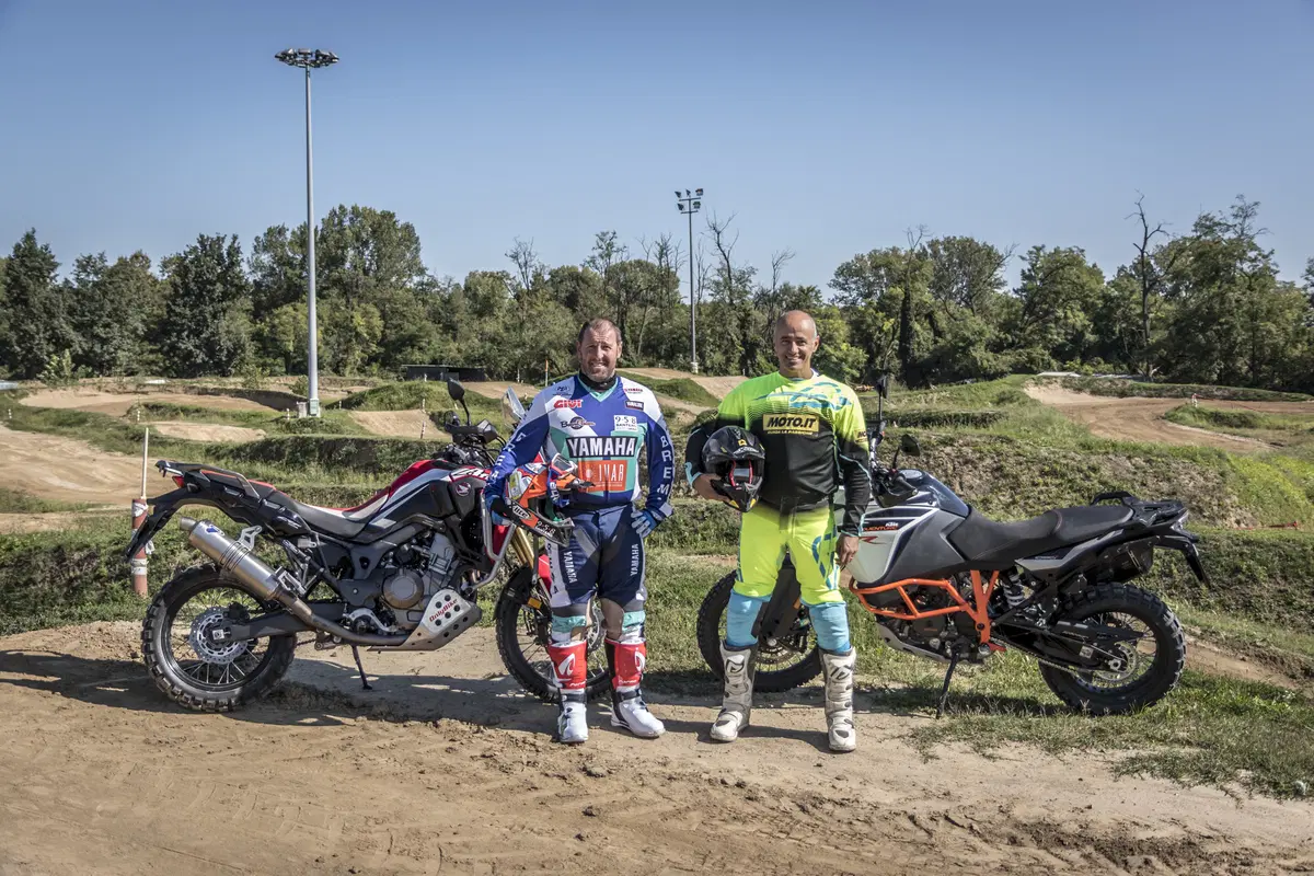 Honda Africa Twin CRF1000 vs KTM 1090 Adventure R (6)