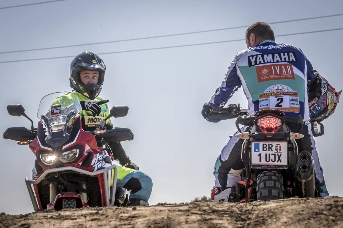 Honda Africa Twin CRF1000 vs KTM 1090 Adventure R (11)