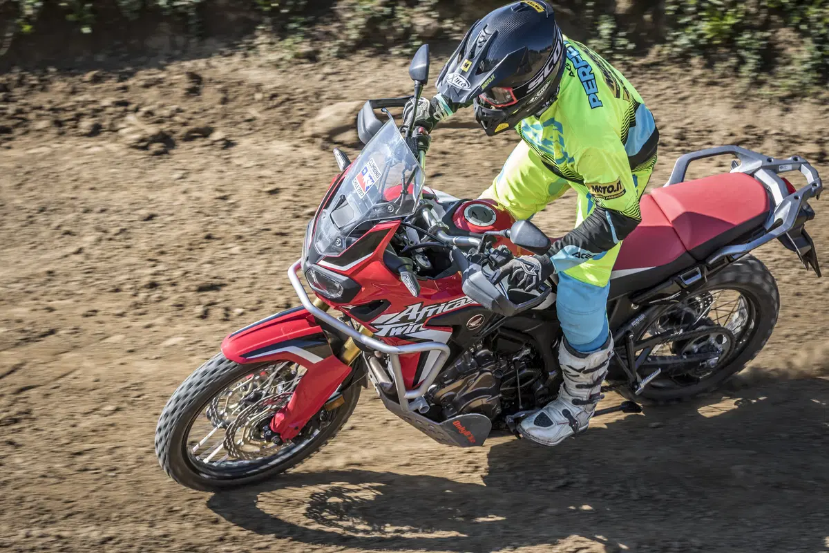 Honda Africa Twin CRF1000 vs KTM 1090 Adventure R (16)