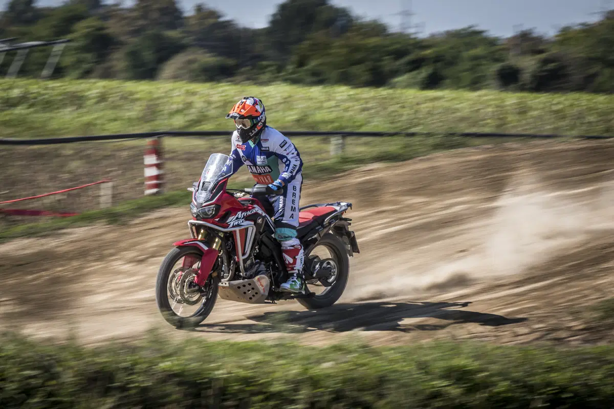 Honda Africa Twin CRF1000 vs KTM 1090 Adventure R (21)