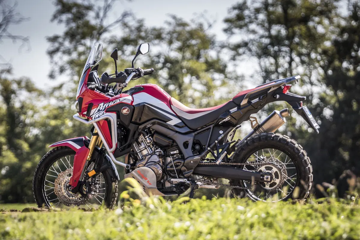 Honda Africa Twin CRF1000 vs KTM 1090 Adventure R (24)