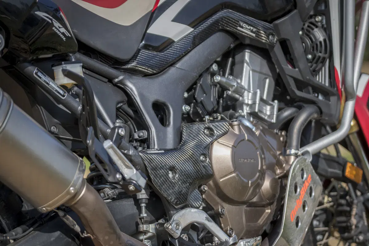 Honda Africa Twin CRF1000 vs KTM 1090 Adventure R (30)