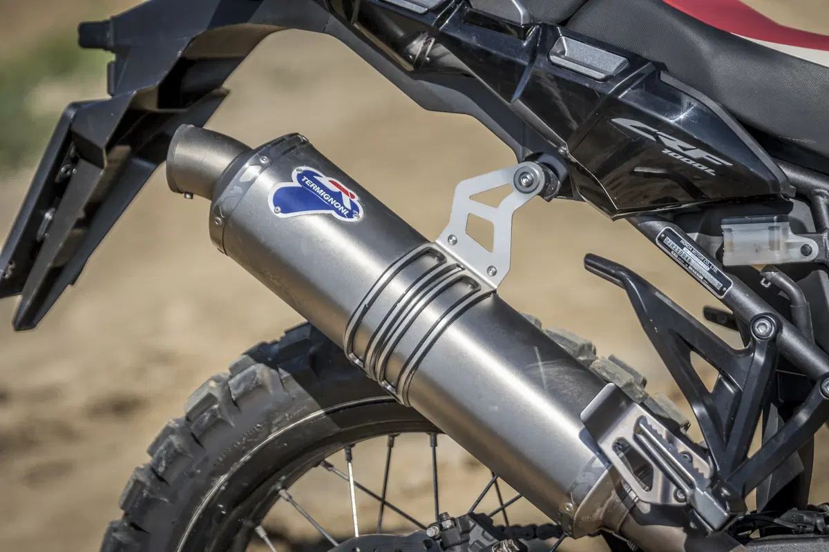 Honda Africa Twin CRF1000 vs KTM 1090 Adventure R (35)