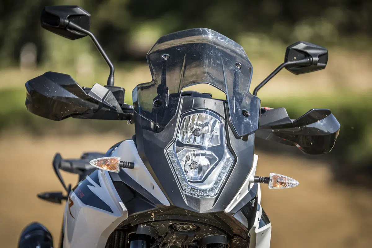 Honda Africa Twin CRF1000 vs KTM 1090 Adventure R (19)