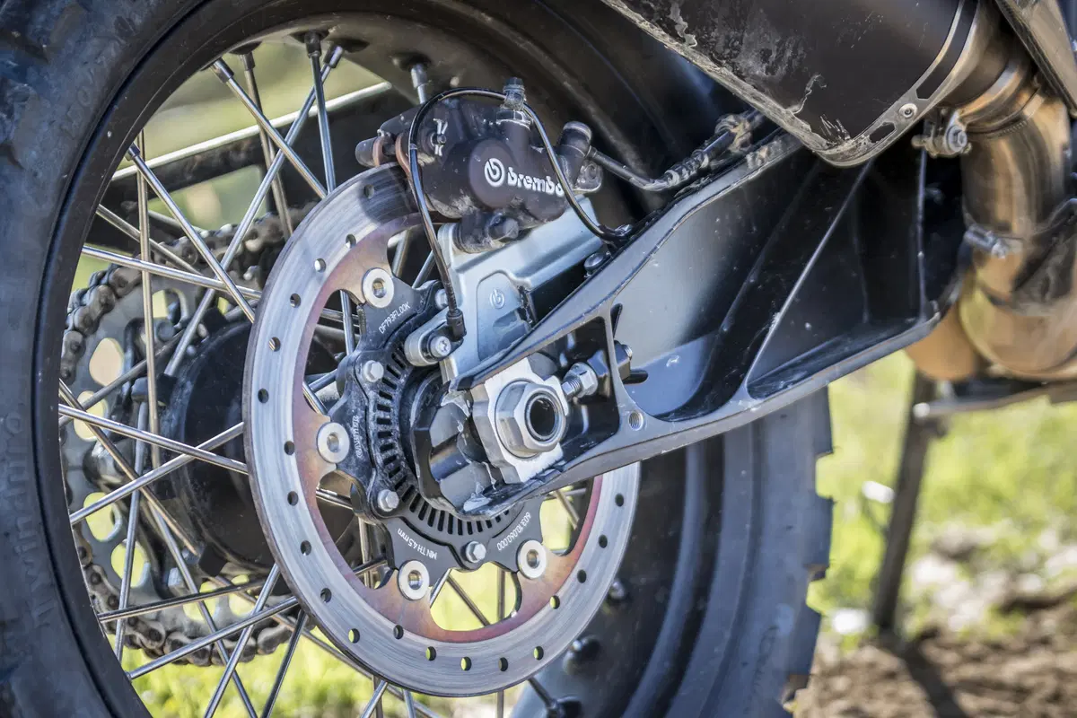 Honda Africa Twin CRF1000 vs KTM 1090 Adventure R (27)