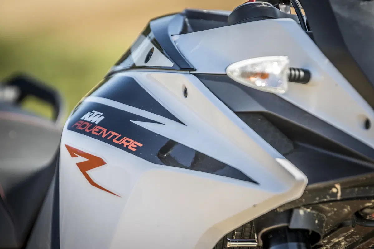 Honda Africa Twin CRF1000 vs KTM 1090 Adventure R (28)