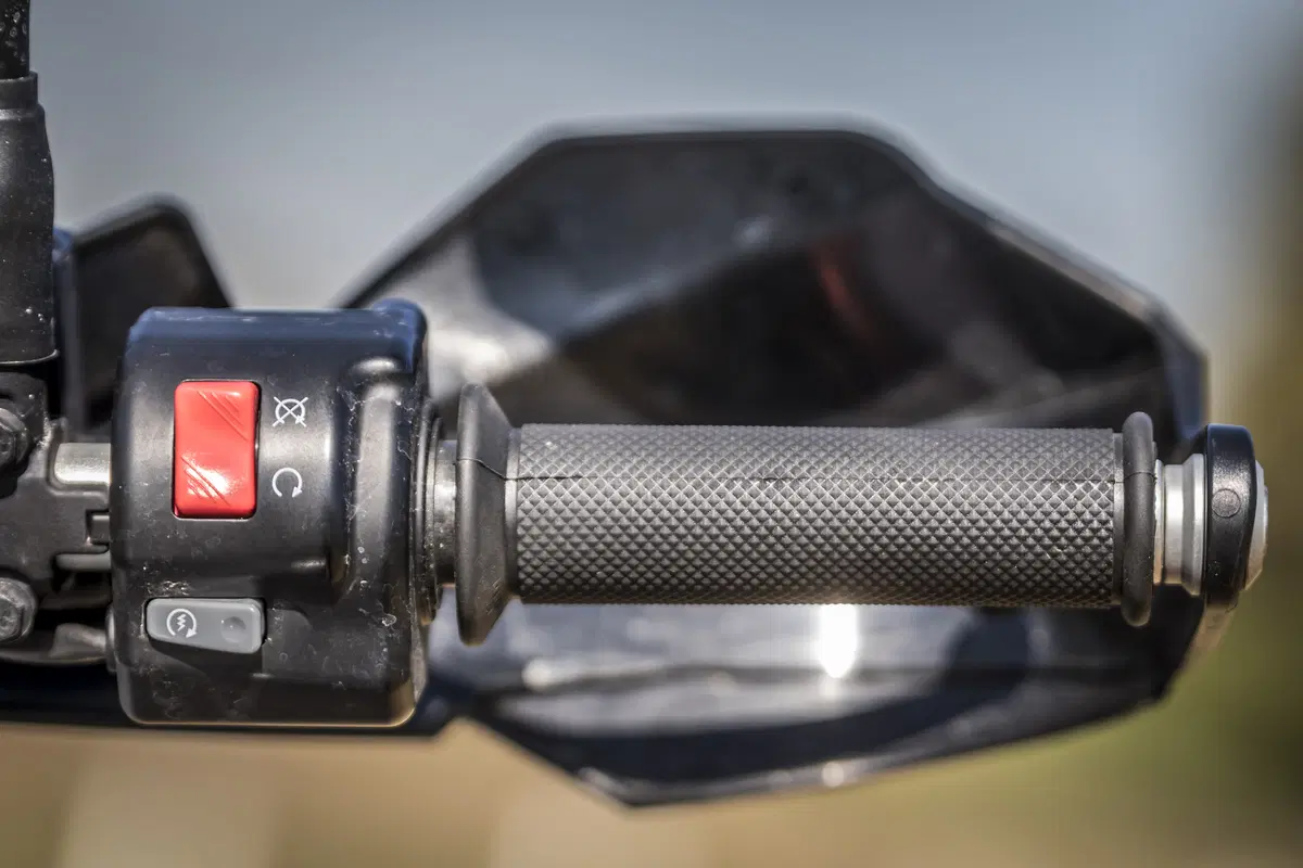 Honda Africa Twin CRF1000 vs KTM 1090 Adventure R (30)
