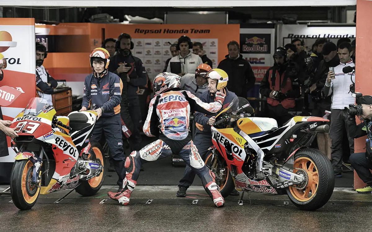 Gallery MotoGP 2017. Le foto più belle del GP del Giappone  (29)