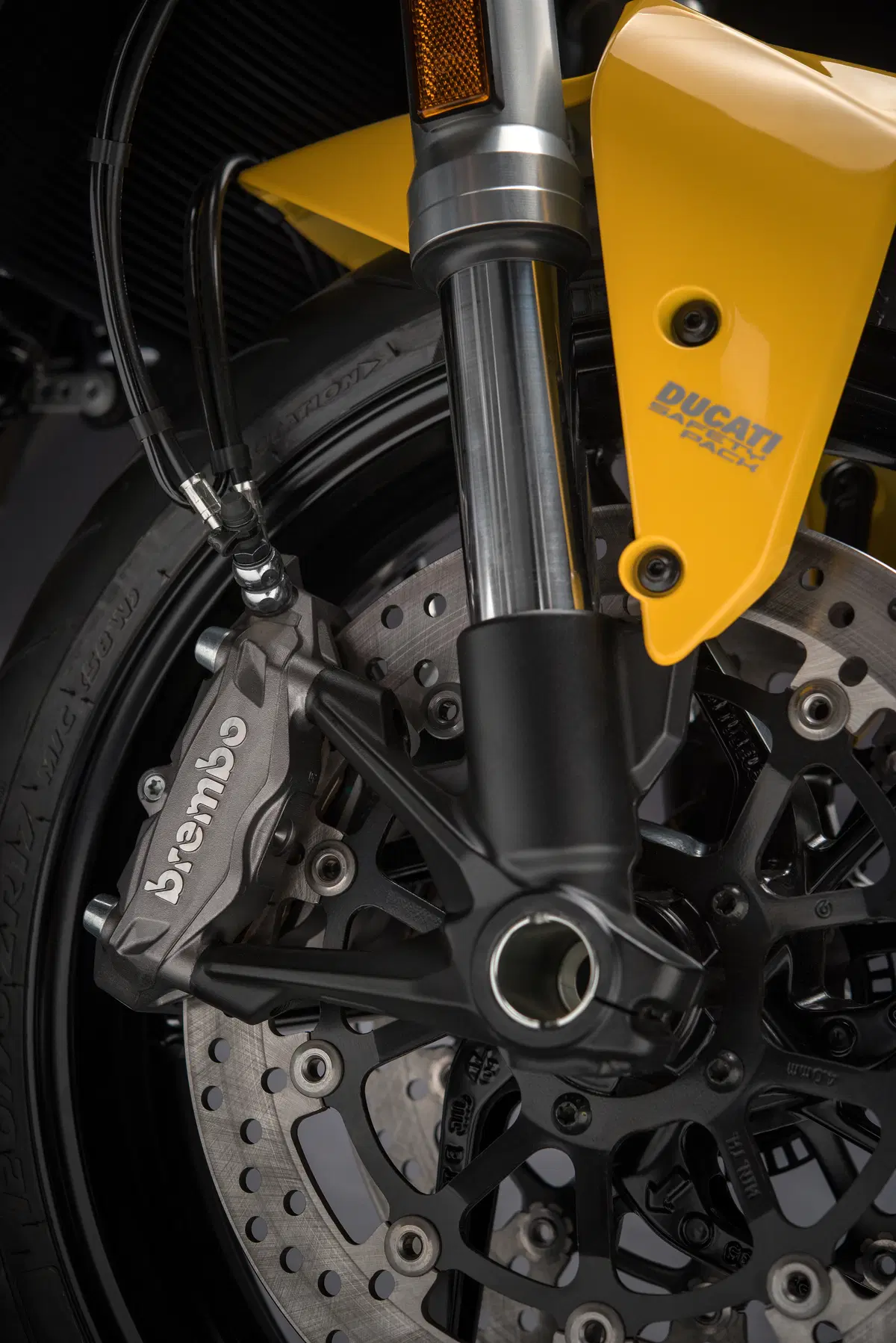 Nuova Ducati Monster 821, prima novità 2018 (22)