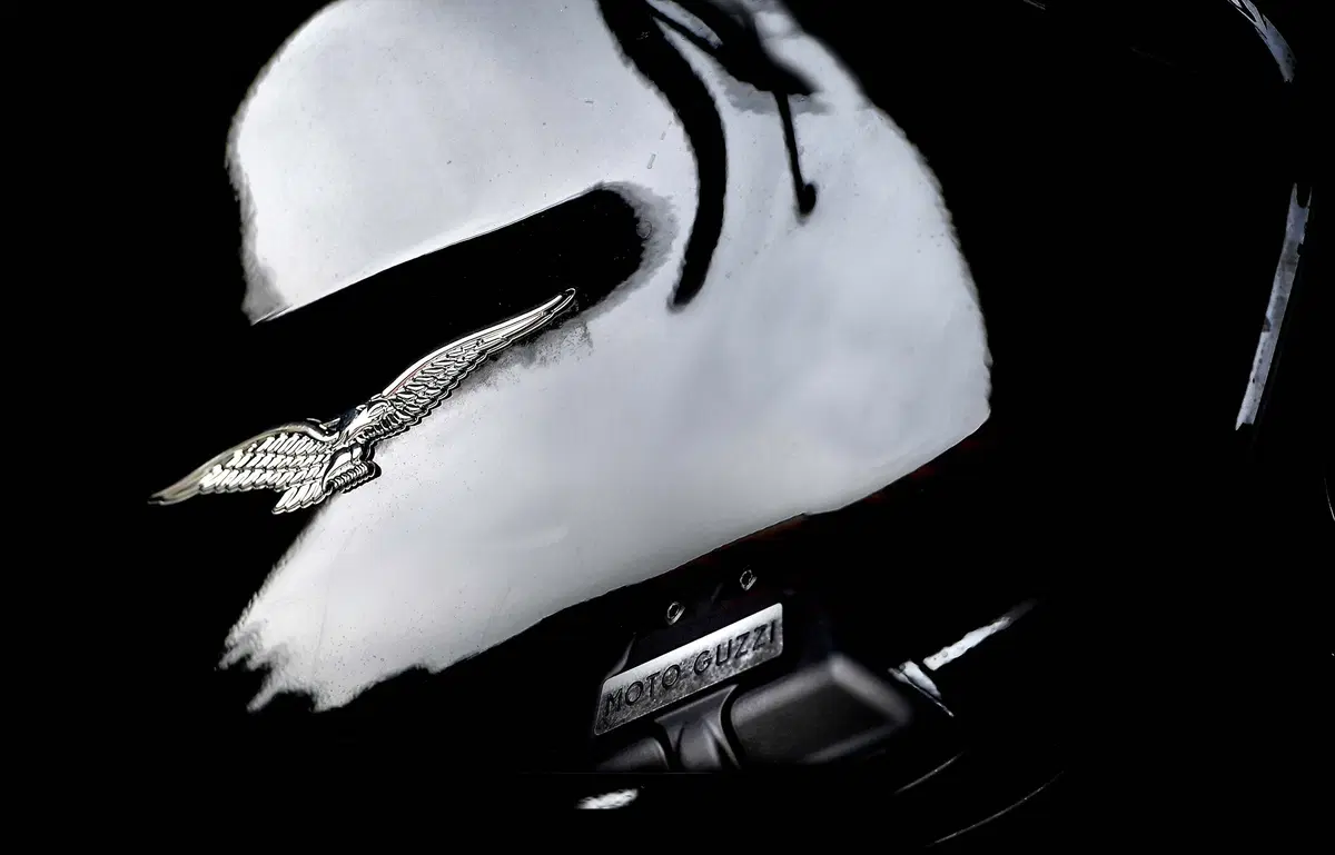 Moto Guzzi V7 III (13)
