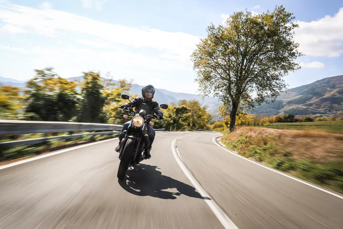 Moto Guzzi V7 III (6)