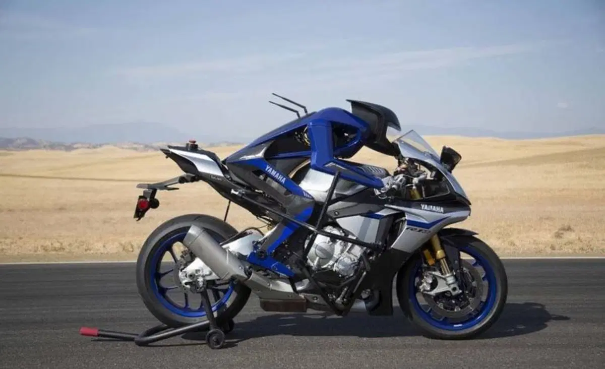 Yamaha MOTOROiD 03, l'intelligenza artificiale. E il pilota? (5)