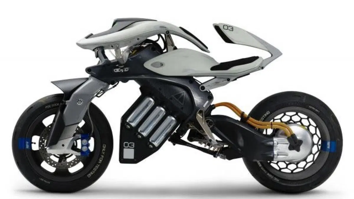 Yamaha MOTOROiD 03, l'intelligenza artificiale. E il pilota? (4)