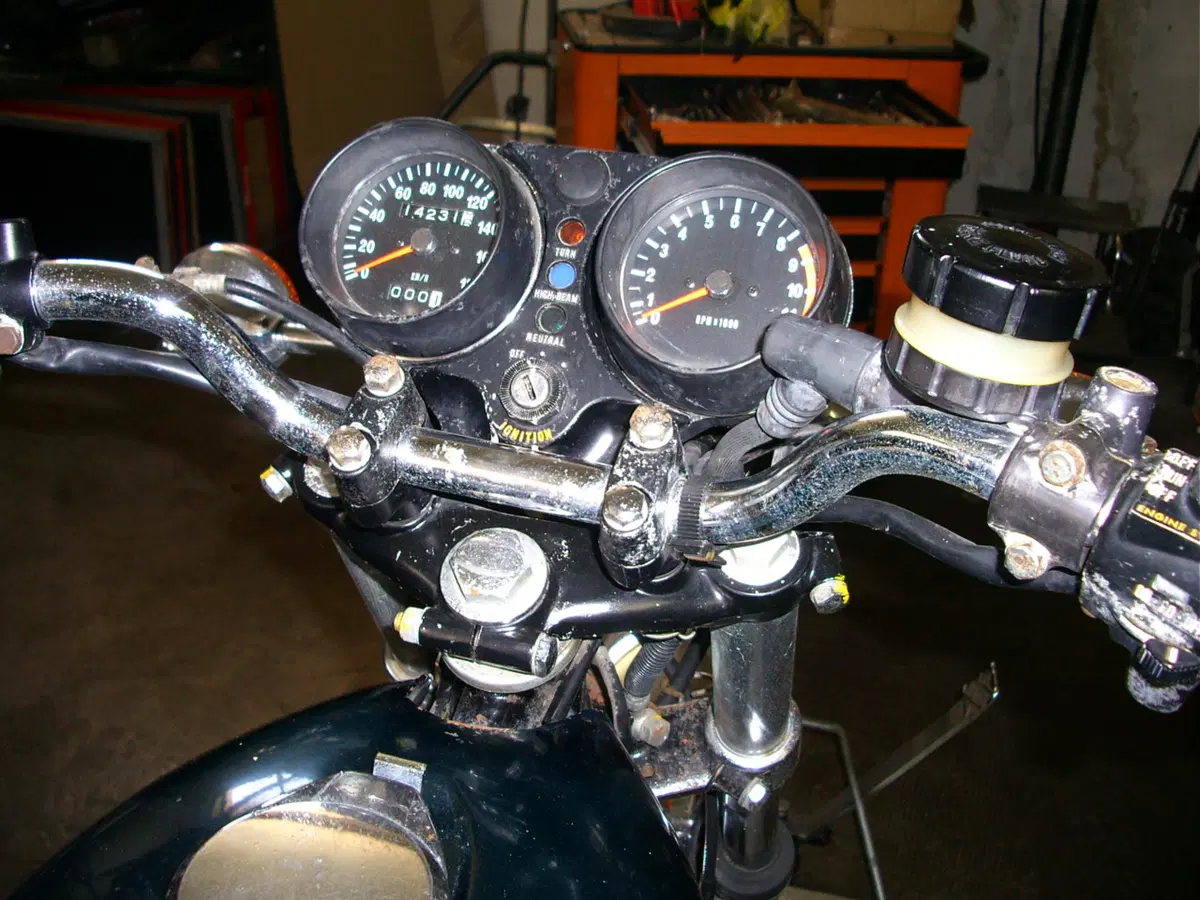 Restaurando, puntata 15: Kawasaki 400 Mach II 1974 (6)