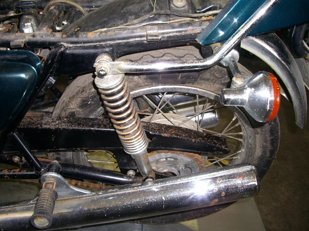 Restaurando, puntata 15: Kawasaki 400 Mach II 1974 (5)