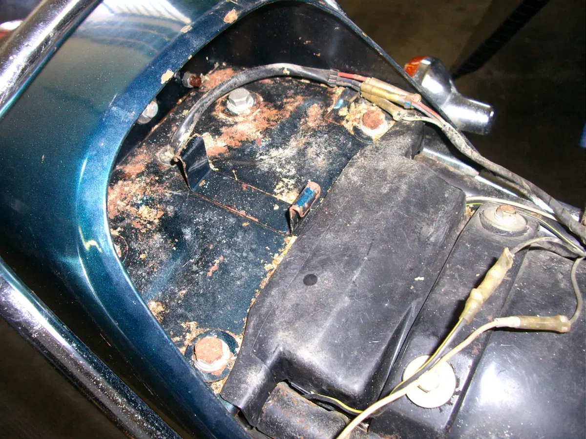 Restaurando, puntata 15: Kawasaki 400 Mach II 1974 (7)