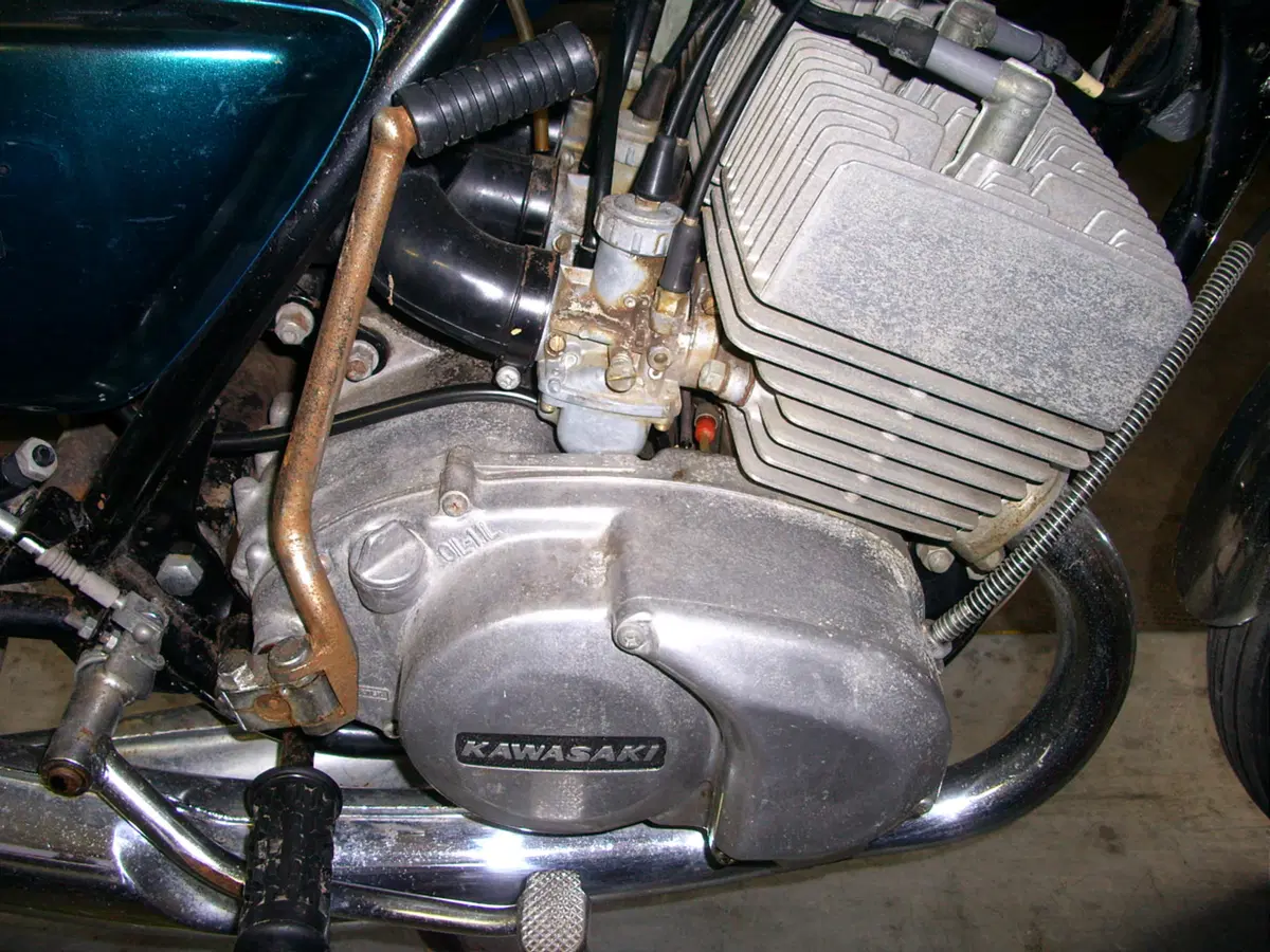Restaurando, puntata 15: Kawasaki 400 Mach II 1974 (8)