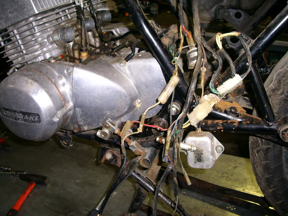 Restaurando, puntata 15: Kawasaki 400 Mach II 1974 (54)