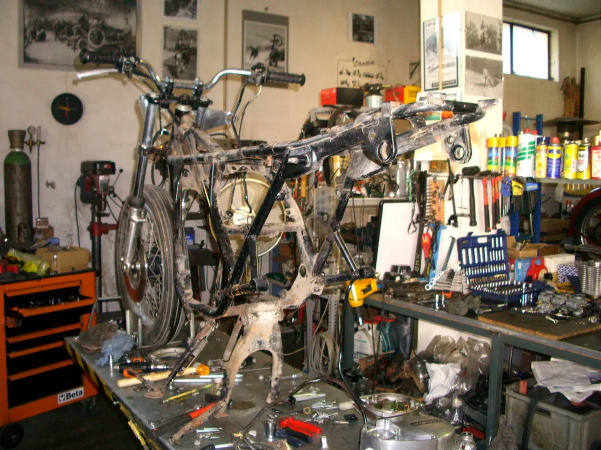 Restaurando, puntata 15: Kawasaki 400 Mach II 1974 (72)