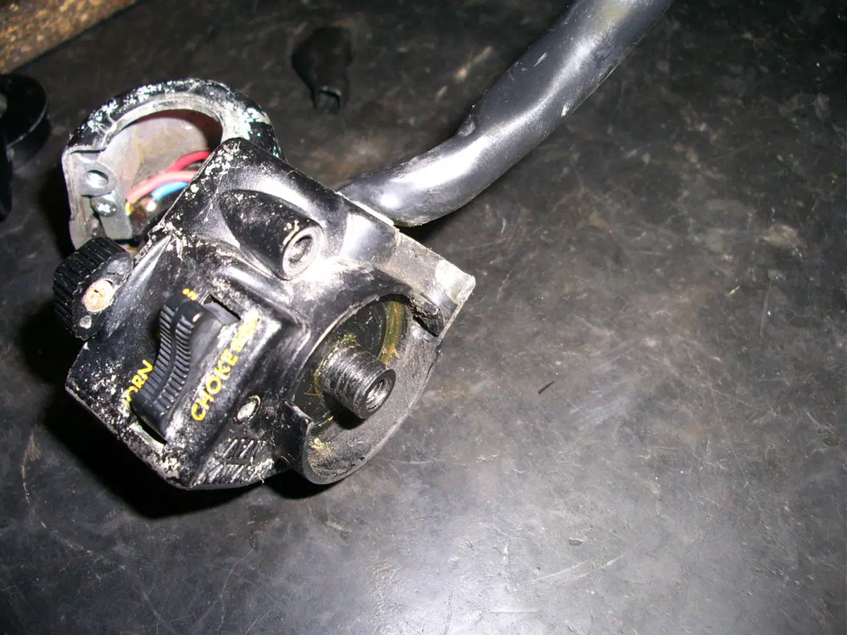 Restaurando, puntata 15: Kawasaki 400 Mach II 1974 (79)