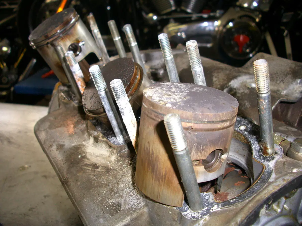 Restaurando, puntata 15: Kawasaki 400 Mach II 1974 (88)