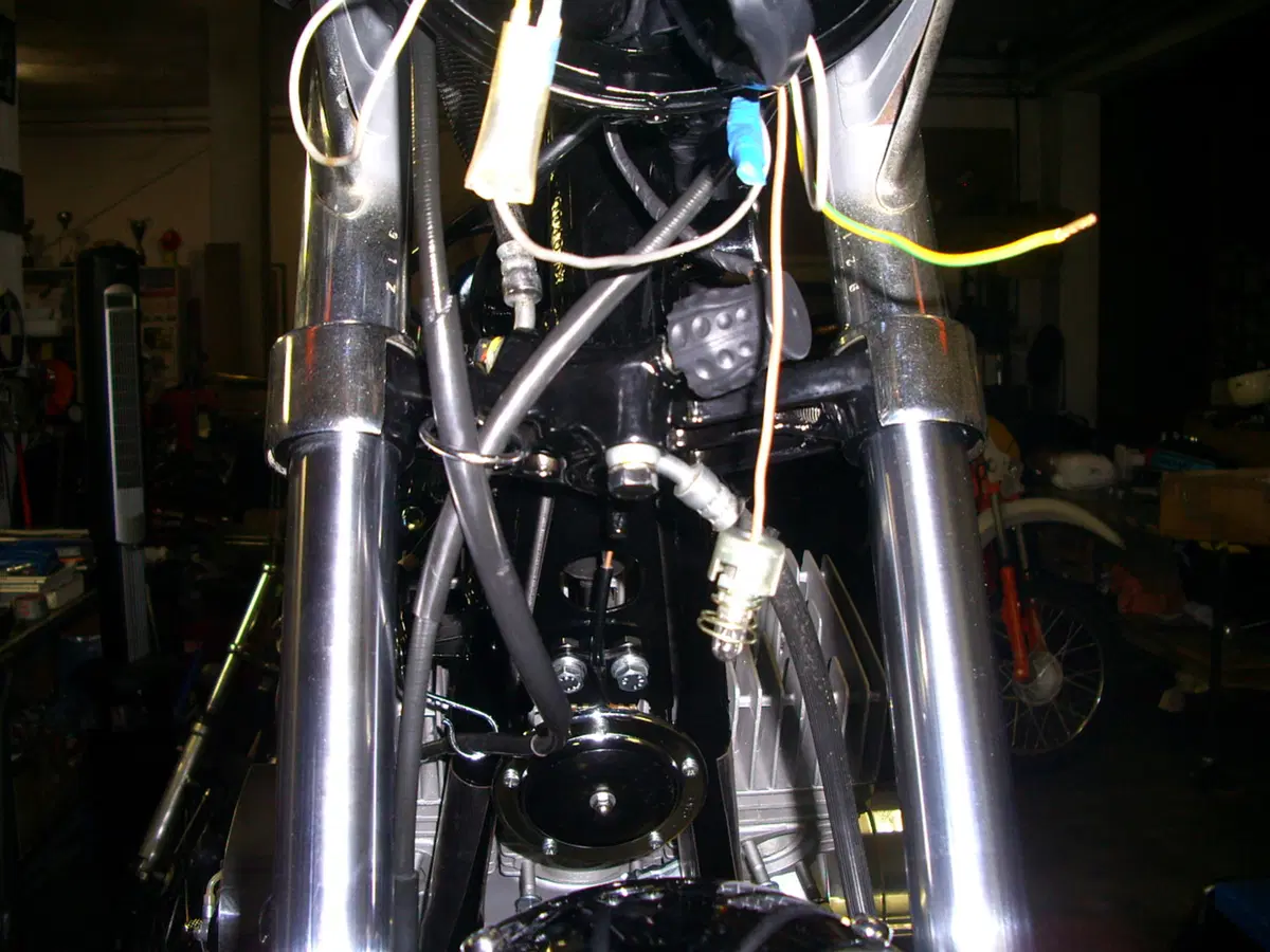 Restaurando, puntata 15: Kawasaki 400 Mach II 1974 (107)