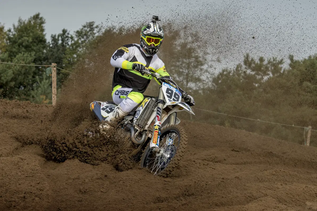Husqvarna FC 250 e FC 450 Factory (3)