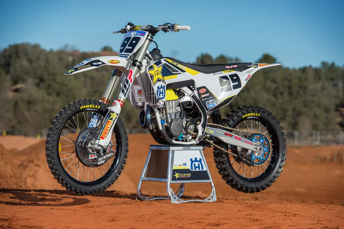 Husqvarna FC 250 e FC 450 Factory (3)