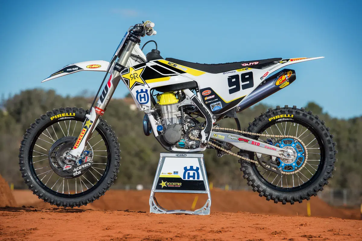 Husqvarna FC 250 e FC 450 Factory (4)