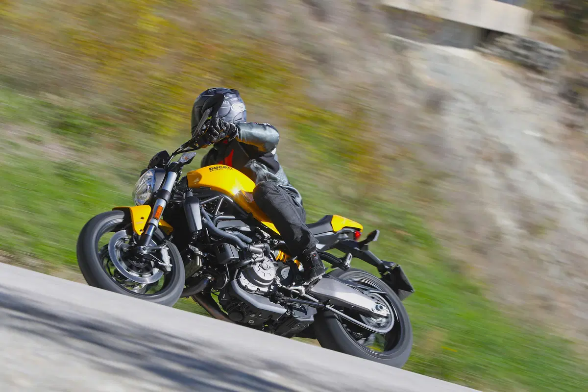 Ducati Monster 821 MY 2018. Il Mostro compie gli anni (10)