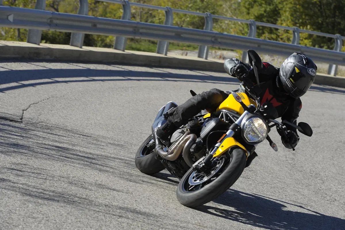 Ducati Monster 821 MY 2018. Il Mostro compie gli anni (11)