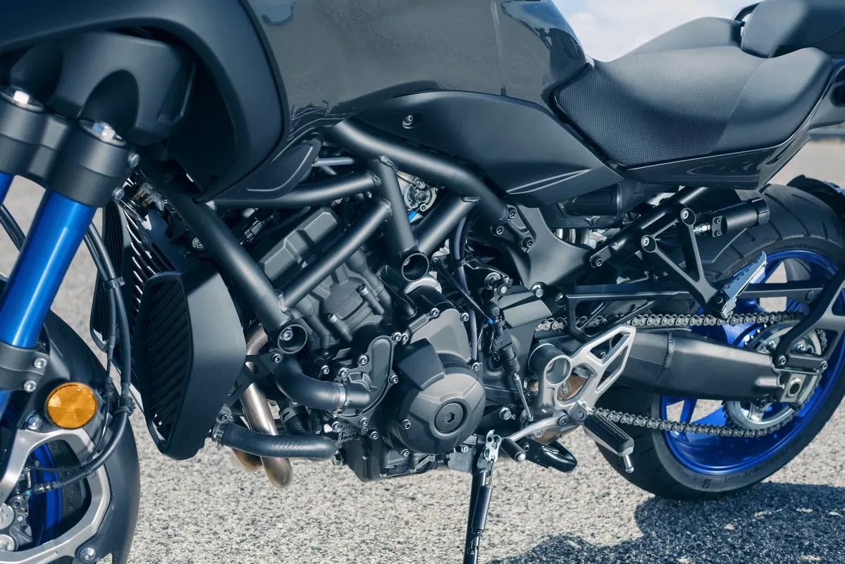 Yamaha Niken, debutto a Tokyo, in arrivo ad EICMA (9)