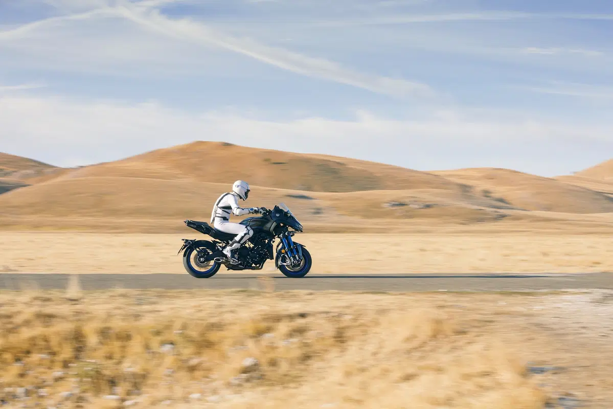 Yamaha Niken, debutto a Tokyo, in arrivo ad EICMA (10)
