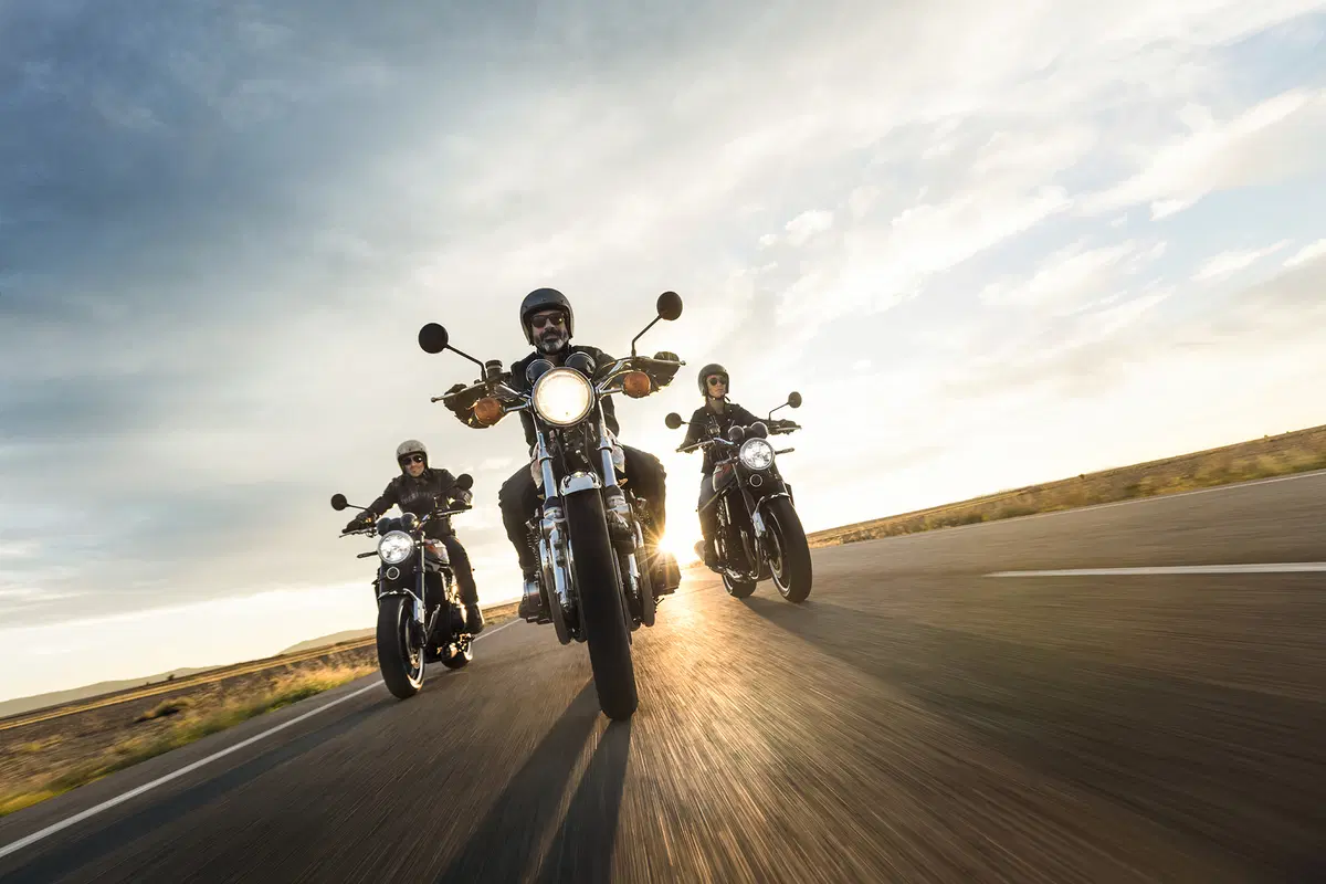 Kawasaki Z900RS 2018, foto e dati (6)