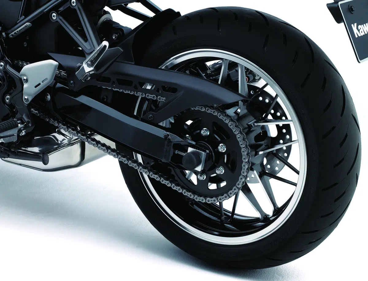Kawasaki Z900RS 2018, foto e dati (36)