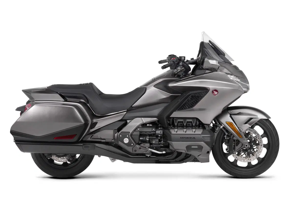 Honda GL 1800 Gold Wing 2018. Cambia tutta e si fa in tre (15)