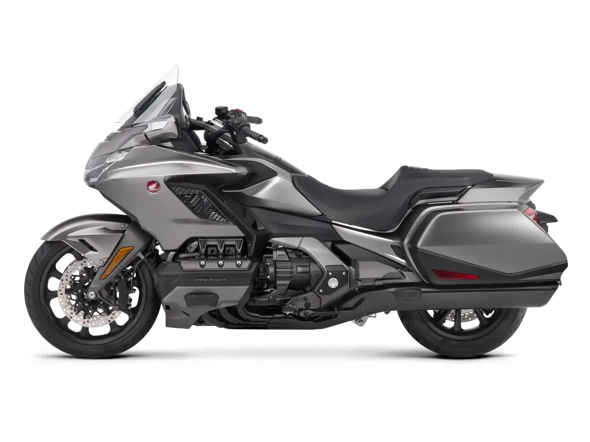 Honda GL 1800 Gold Wing 2018. Cambia tutta e si fa in tre (16)