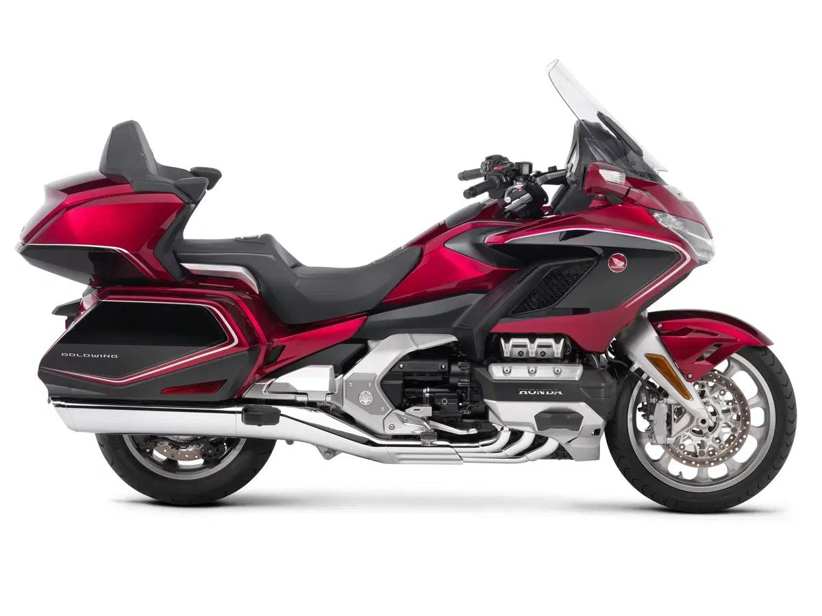 Honda GL 1800 Gold Wing 2018. Cambia tutta e si fa in tre (20)