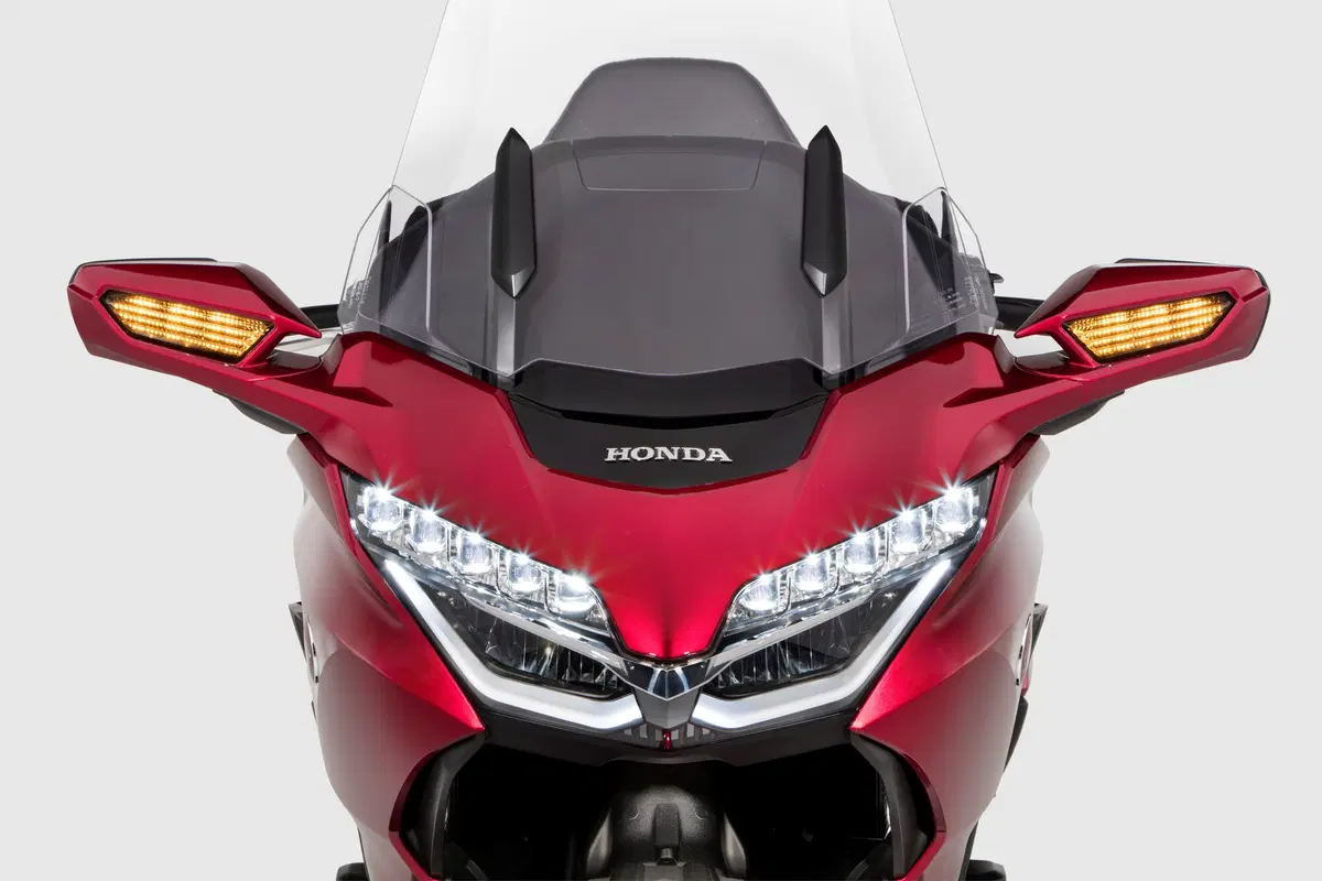Honda GL 1800 Gold Wing 2018. Cambia tutta e si fa in tre (25)
