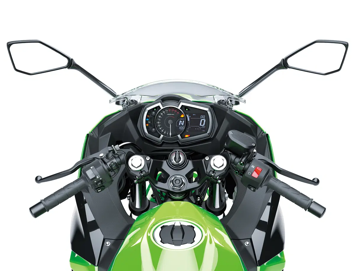 Kawasaki Ninja 400 2018. Foto e dati (8)