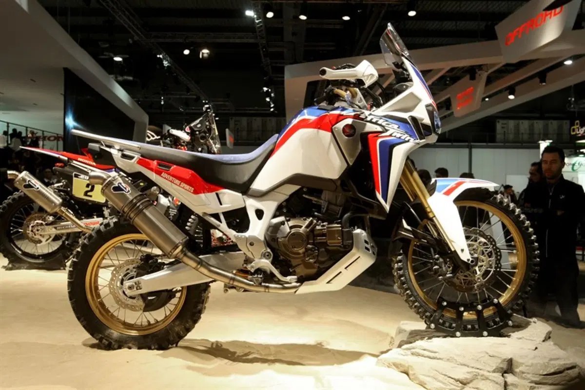 Honda Africa Twin CRF1000 Adventure 2018: arriva la maggiorata! (3)