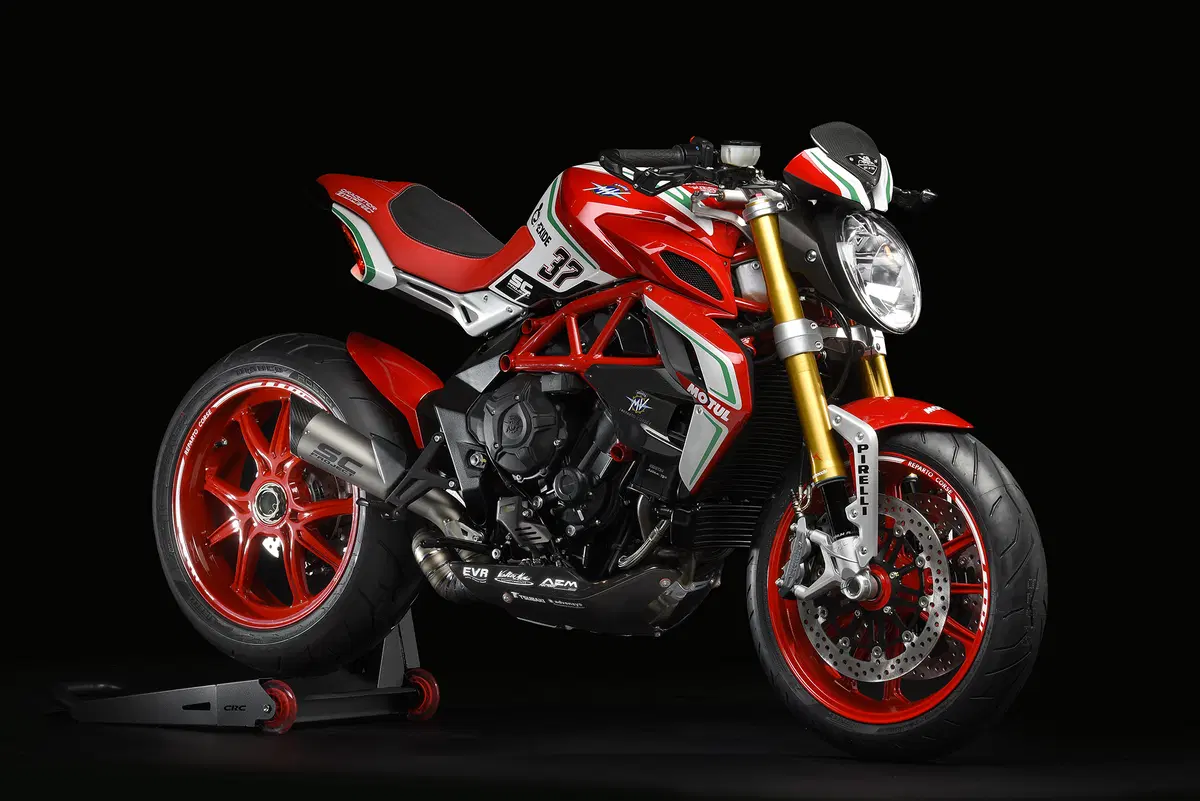 EICMA 2017: MV Agusta Dragster 800 RC 2018 (4)