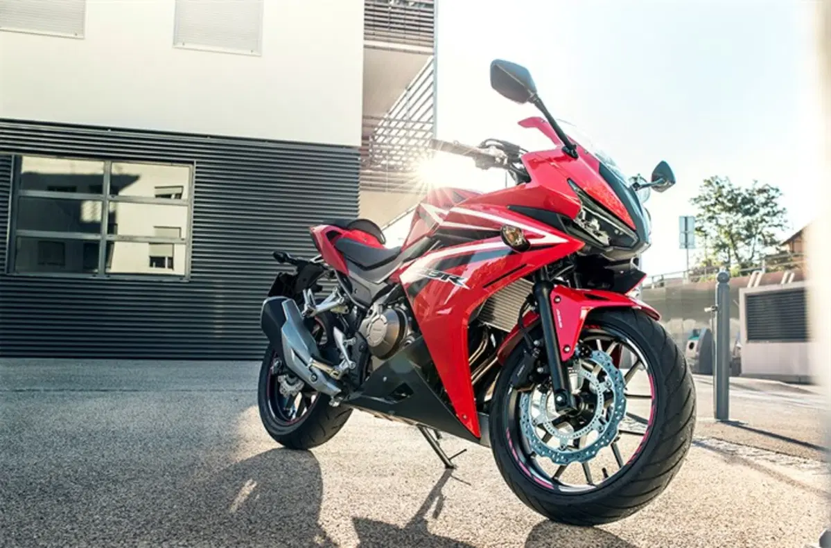 Honda CBR500R 2016 (4)