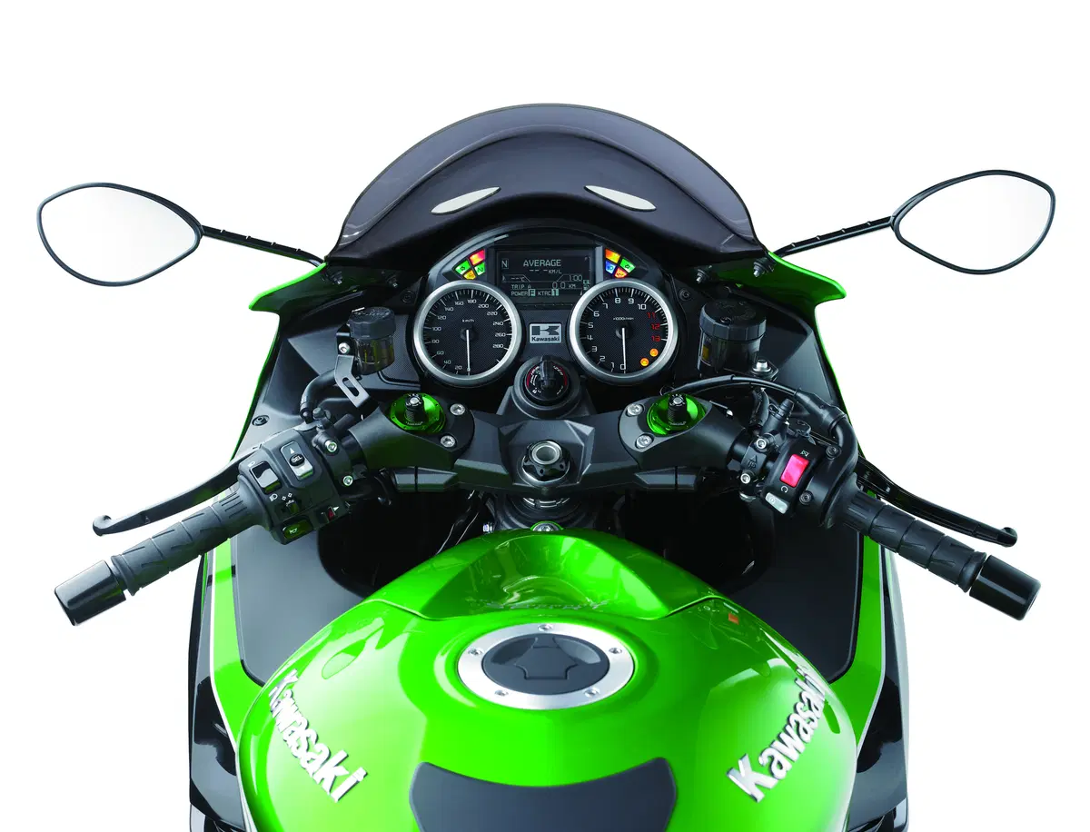 Kawasaki ZZR 1400 2016 (6)